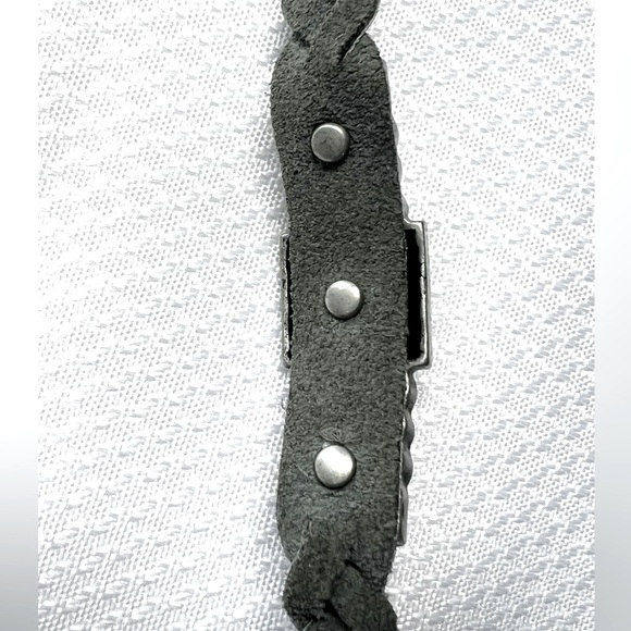 NWT Lia sophia “Confidant" bracelet, gray 8” braided leather w/ cut crystals - Picture 10 of 11